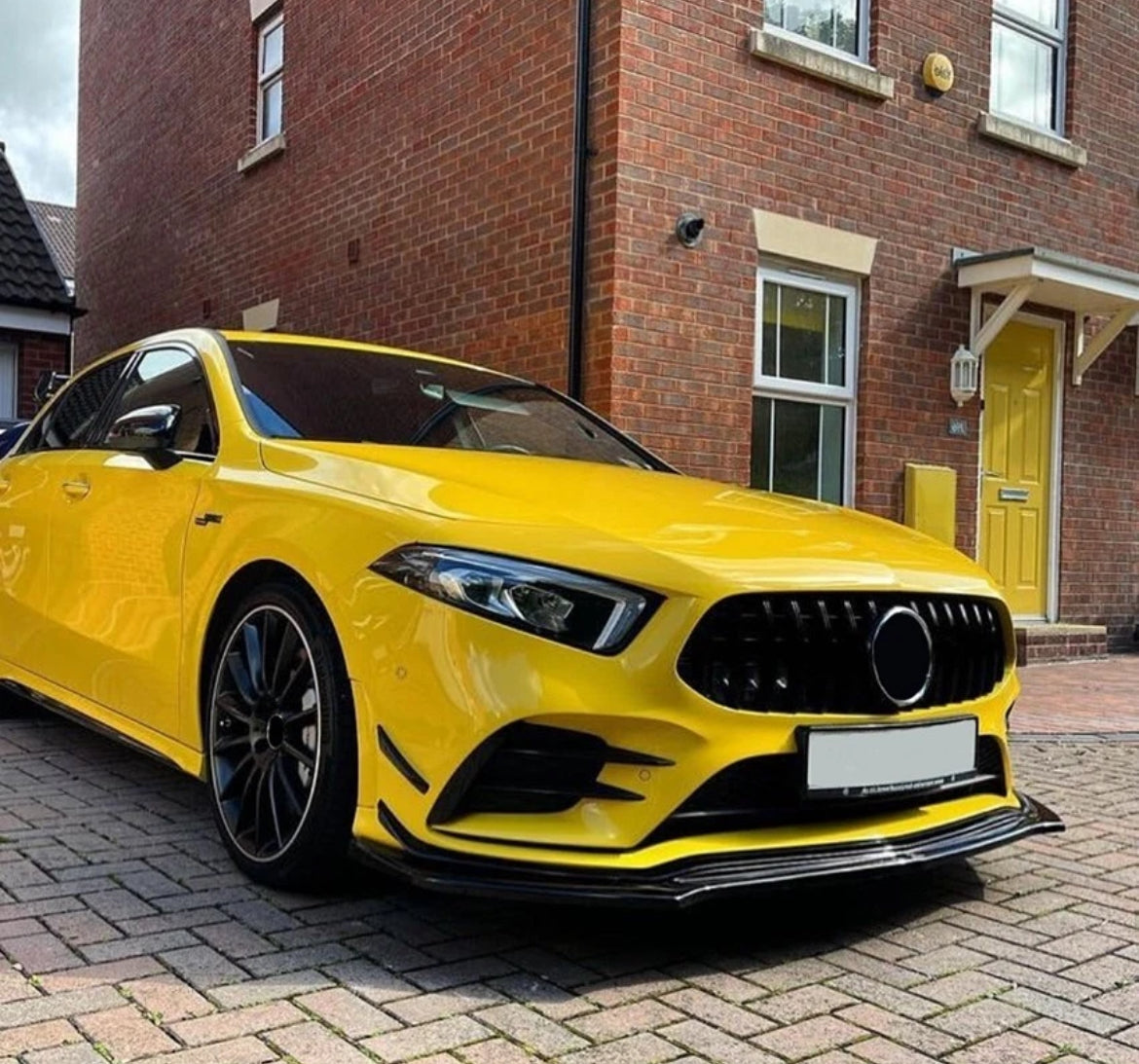 W177 Pre-Facelift: Gloss Black Panamericana GT Grill 18-22