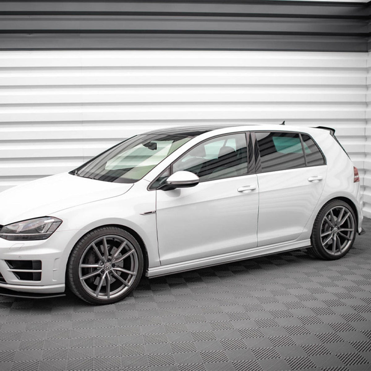 Maxton Design Volkswagen Golf R Street Pro Side Skirts In Black (Mk7)