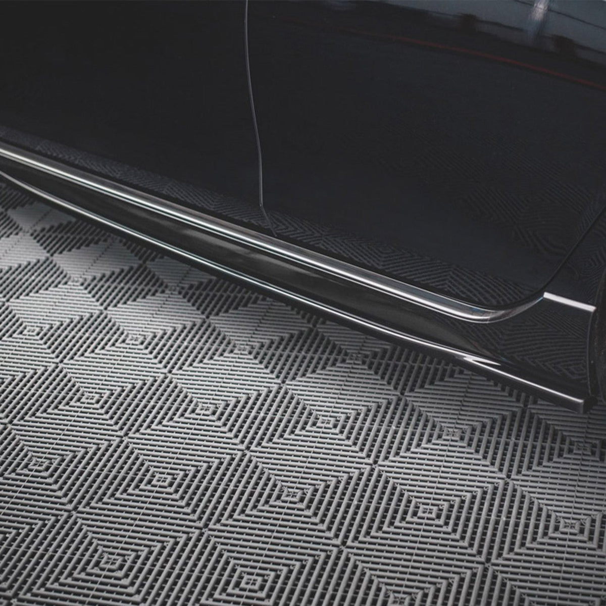 Maxton Design Volkswagen Golf R V1 Side Skirts In Gloss Black (Mk8)