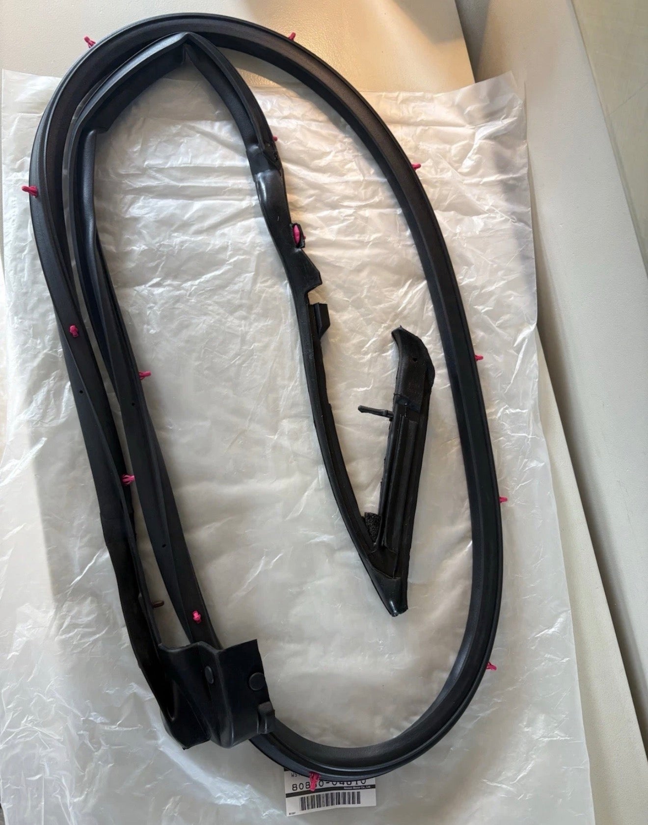 GENUINE NISSAN SKYLINE R32 BNR32 Door Seal Weatherstrip RH NEW OEM 80830-04U10