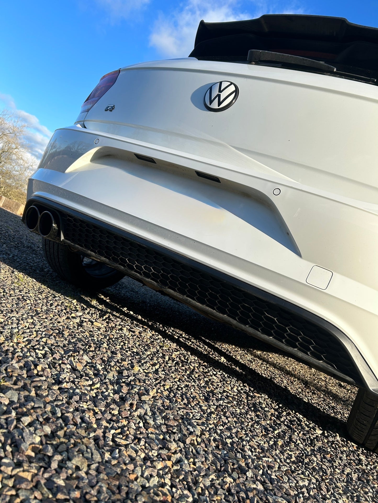 Genuine Volkswagen Honeycomb Rear Diffuser for Volkswagen Polo Mk6 GTI / R-Line / Standard (2018–2021) - Required Automotive