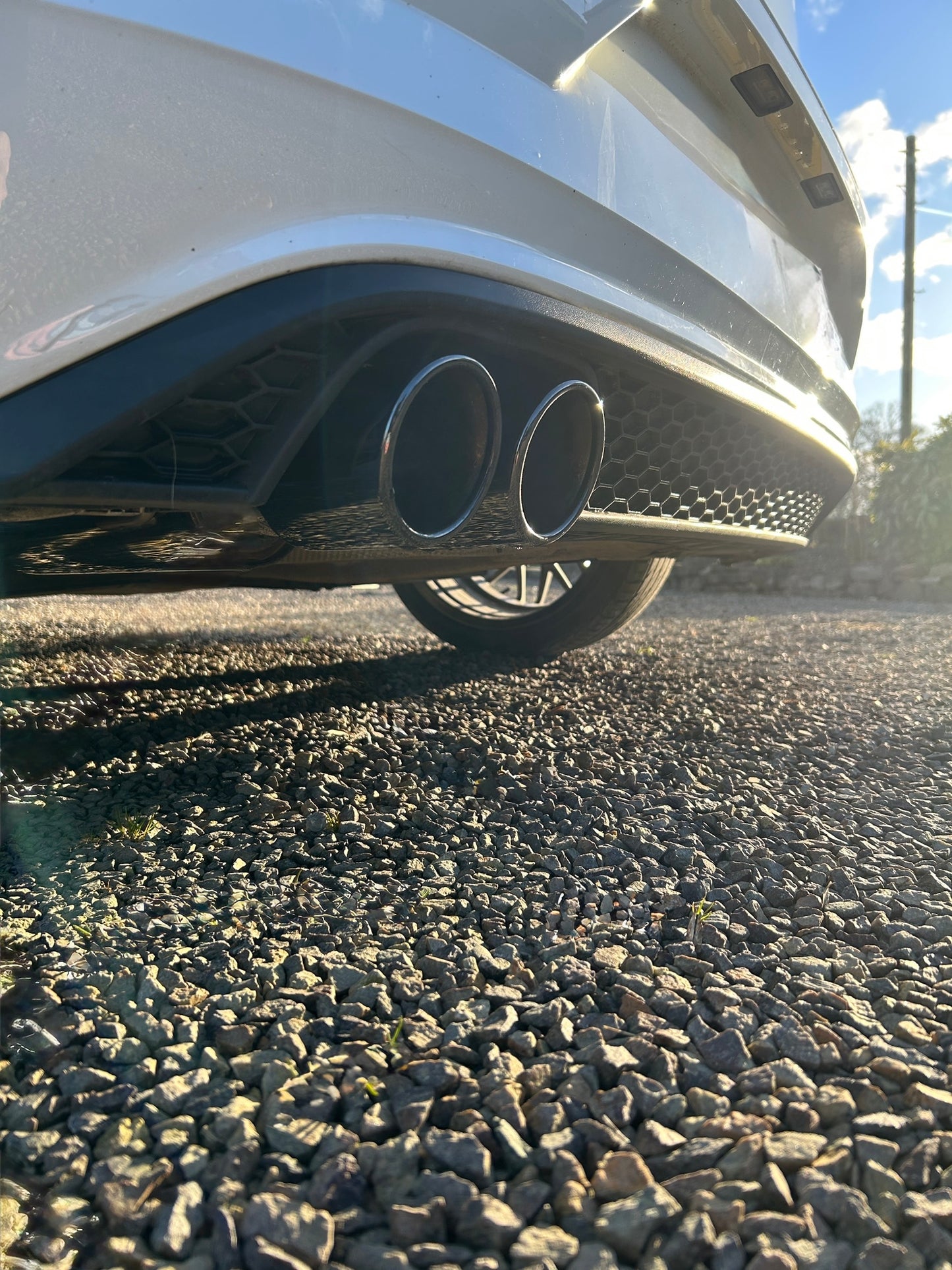 Genuine Volkswagen Honeycomb Rear Diffuser for Volkswagen Polo Mk6 GTI / R-Line / Standard (2018–2021) - Required Automotive