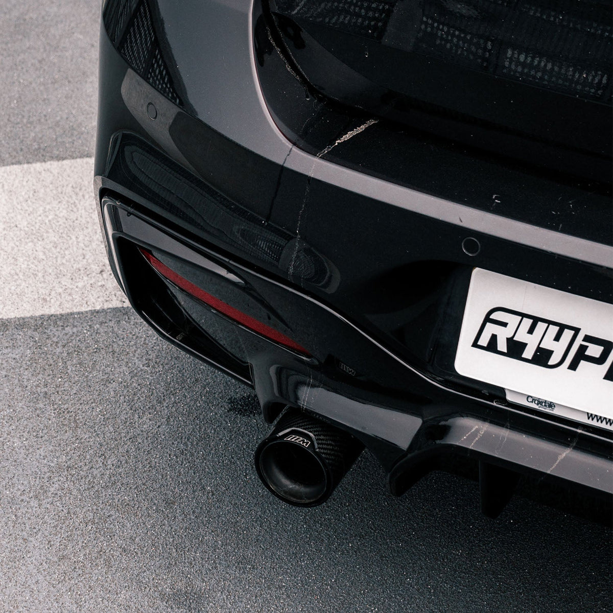 Maxton Design BMW 1 Series Very Aggressive Rear Diffuser In Gloss Black (F20/F21 LCI Facelift) M-Power