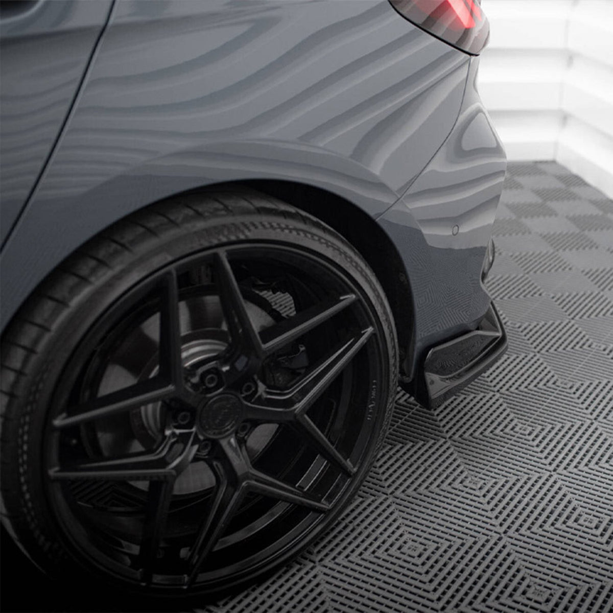Maxton Design BMW M135i/1 Series M Sport V4 Rear Side Splitters In Gloss Black (F40)