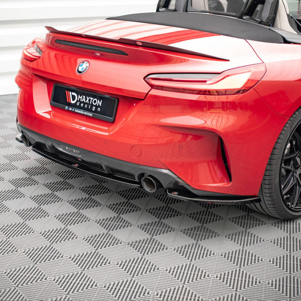 Maxton Design BMW Z4 Pre-LCI Central Rear Diffuser In Gloss Black (G29)