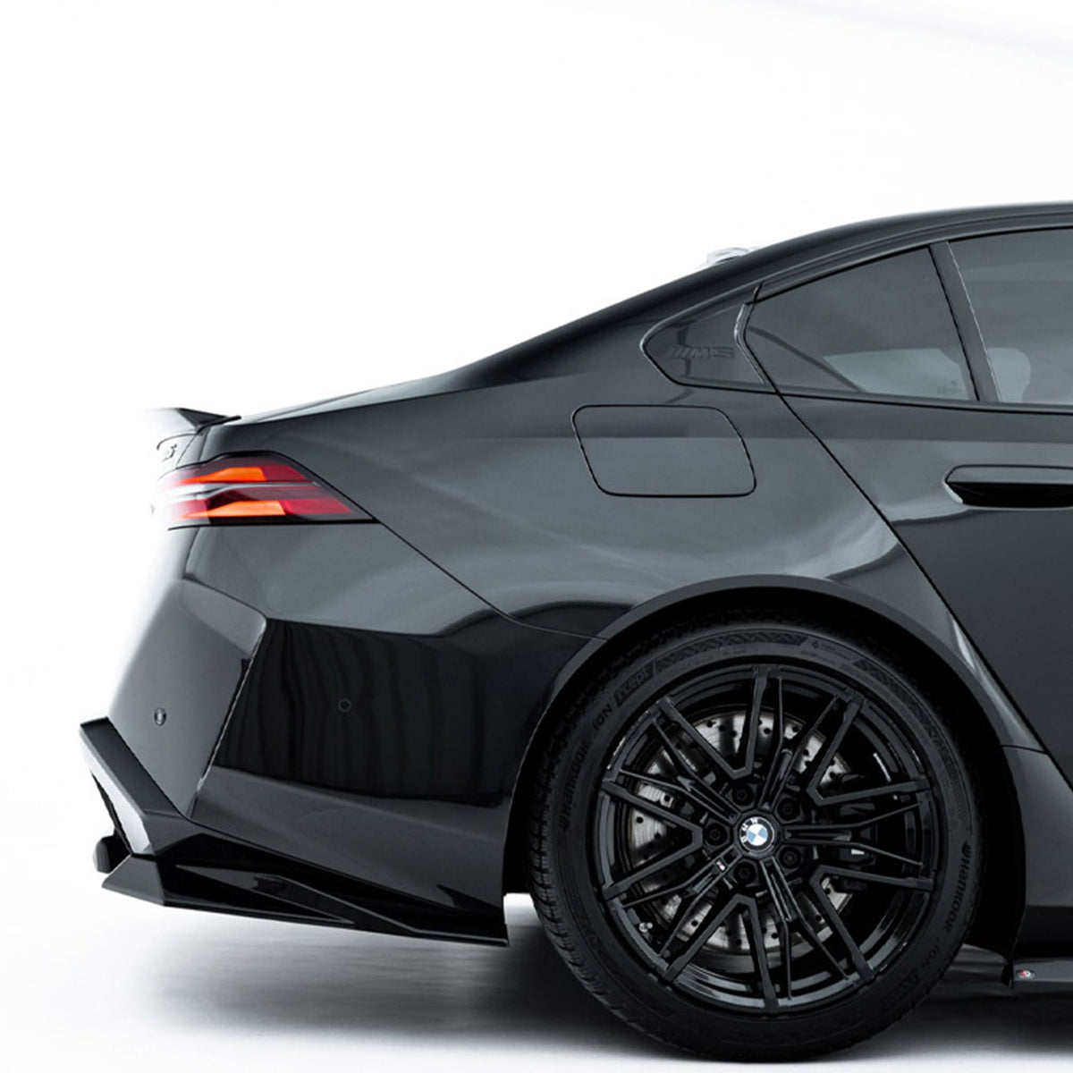 Maxton Design BMW G90 M5 V1 Gloss Black Rear Spoiler