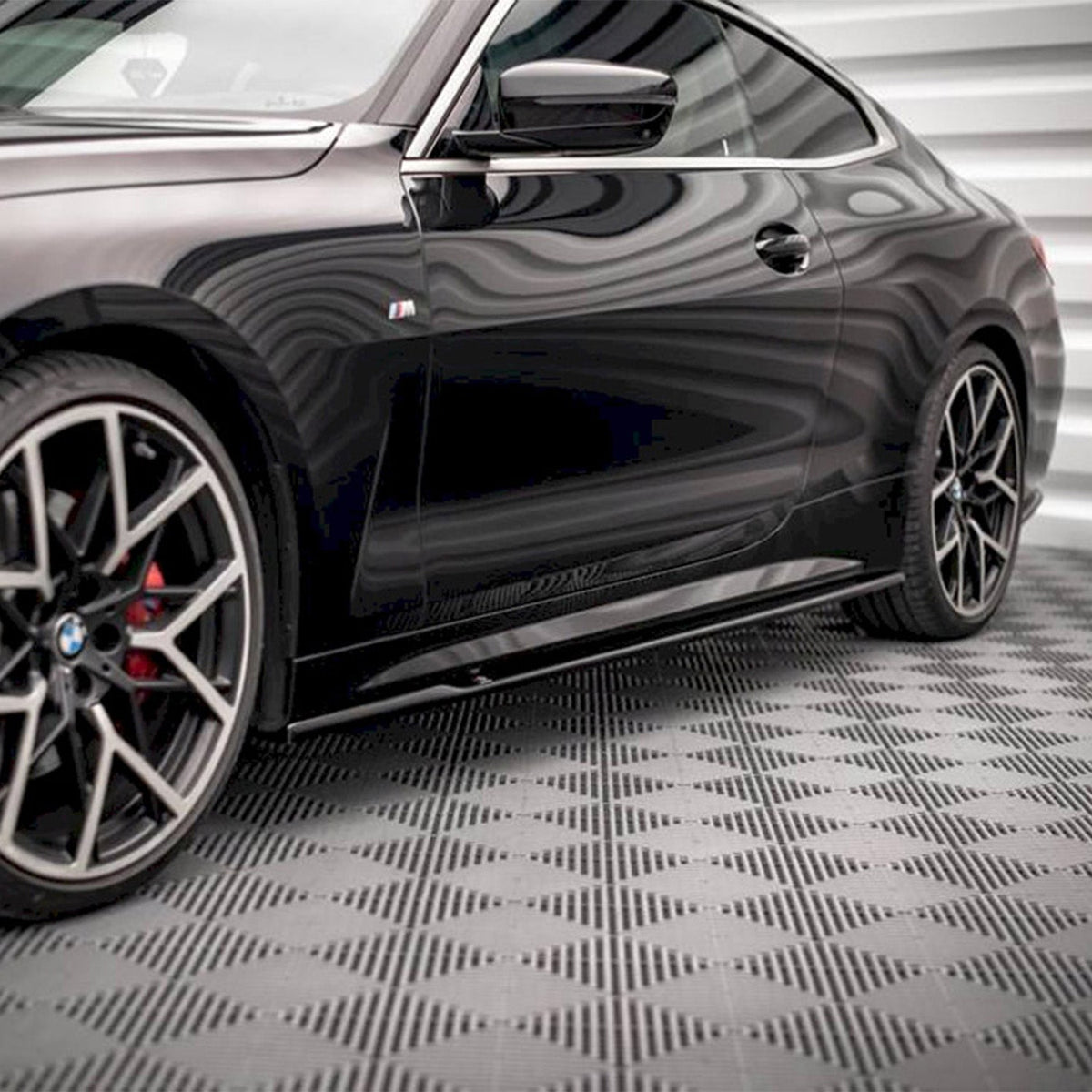 Maxton Design BMW 4 Series M Sport V1 Side Skirts In Gloss Black (G22/G23 incl. M440i & M440d)