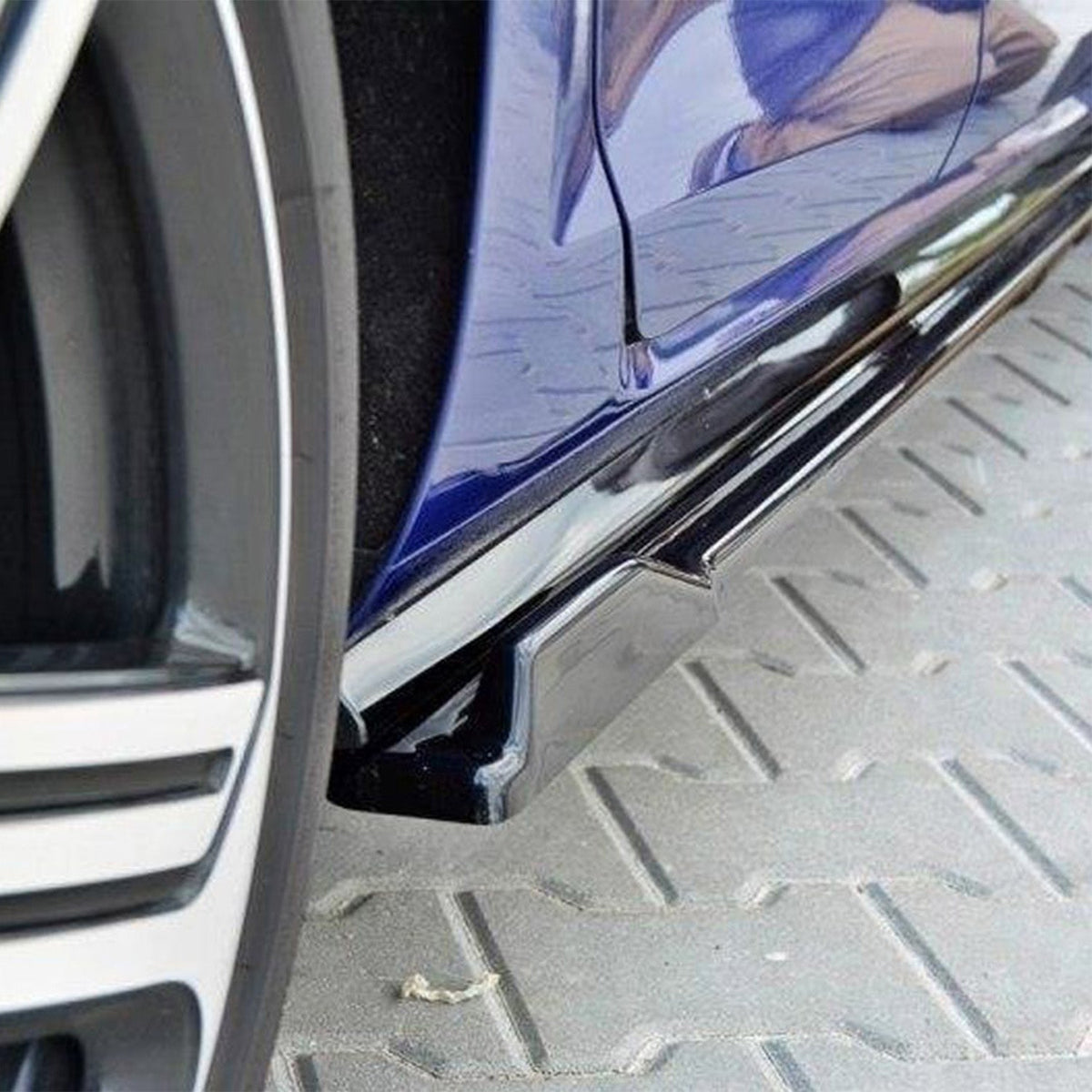 Maxton Design Volkswagen Golf R V1 Side Skirts In Gloss Black (Mk7.5)