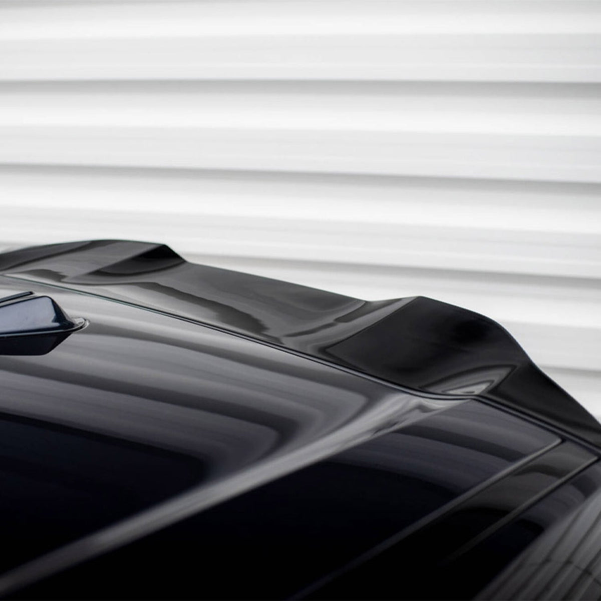 Maxton Design BMW G09 XM 3D Rear Spoiler Cap In Gloss Black